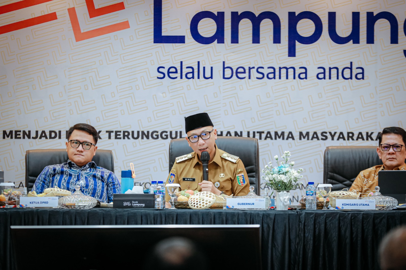 Gubernur dan DPRD Lampung